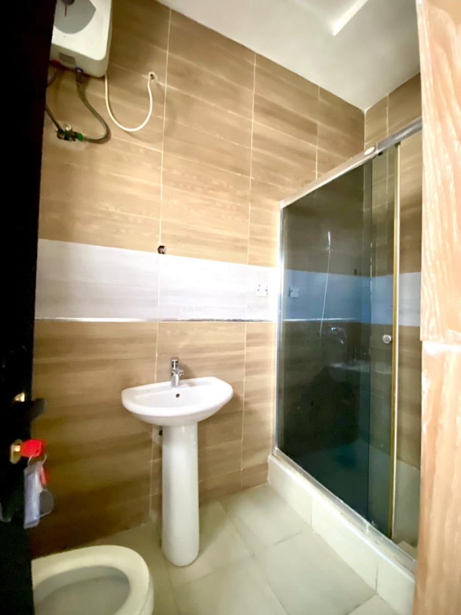 Lovely 5 Bedroom Fully Detached Duplex with Bq, Chevron, Lekki, Lagos, Semi-detached Duplex for Rent
