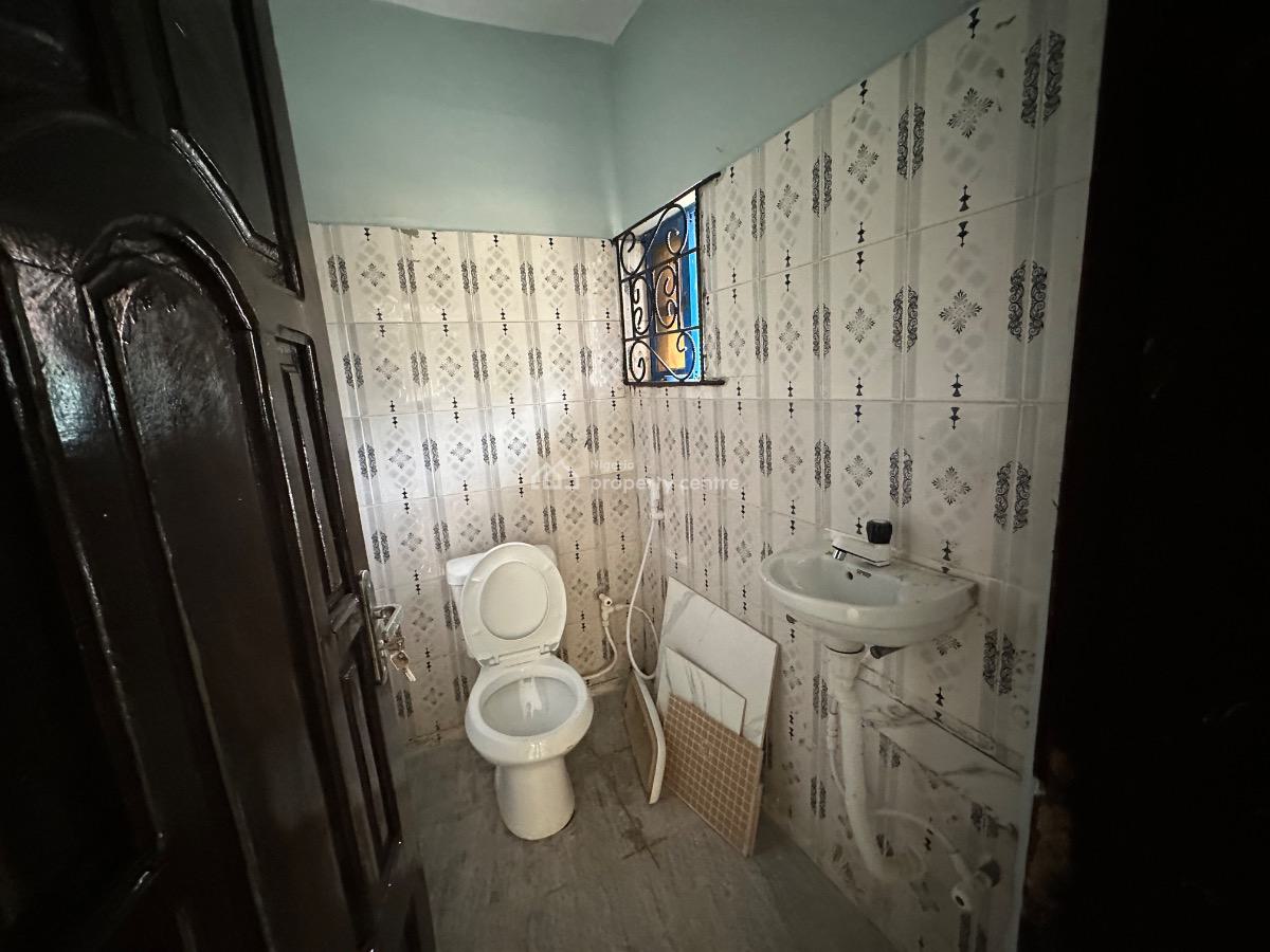 3 Bedroom Flat, Off International Airport Road, Ajao Estate, Isolo, Lagos, Flat / Apartment for Rent