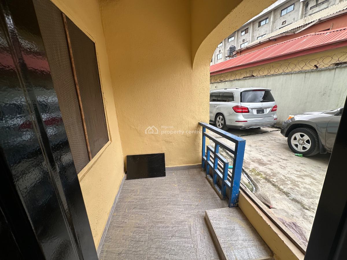 3 Bedroom Flat, Off International Airport Road, Ajao Estate, Isolo, Lagos, Flat / Apartment for Rent