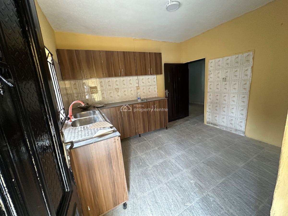 3 Bedroom Flat, Off International Airport Road, Ajao Estate, Isolo, Lagos, Flat / Apartment for Rent