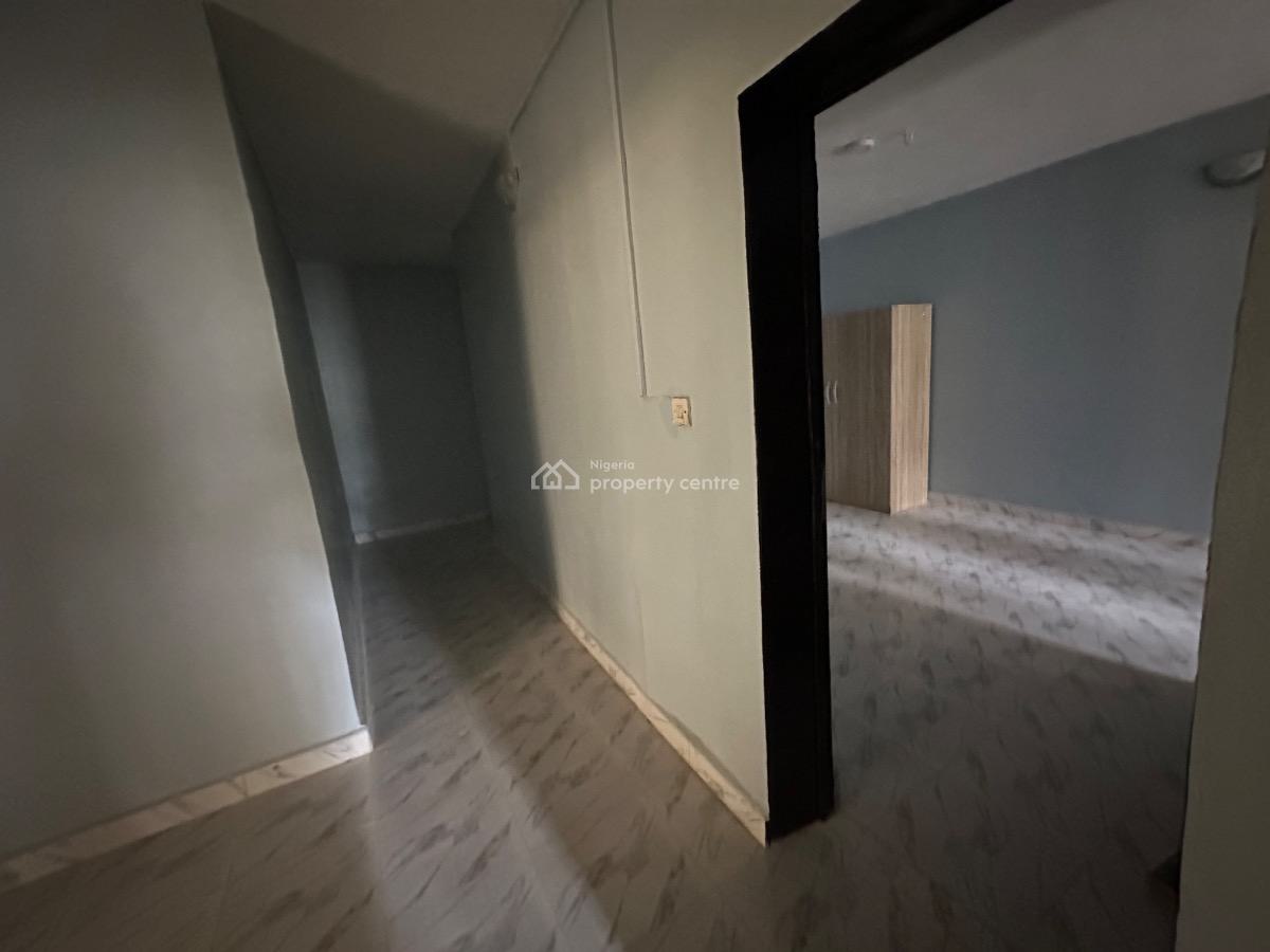 3 Bedroom Flat, Off International Airport Road, Ajao Estate, Isolo, Lagos, Flat / Apartment for Rent
