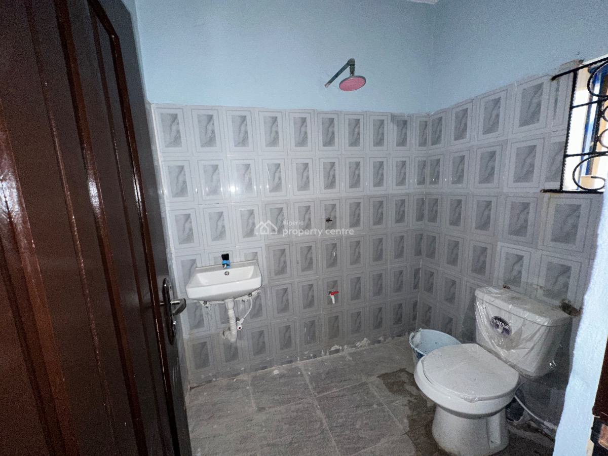 3 Bedroom Flat, Off International Airport Road, Ajao Estate, Isolo, Lagos, Flat / Apartment for Rent