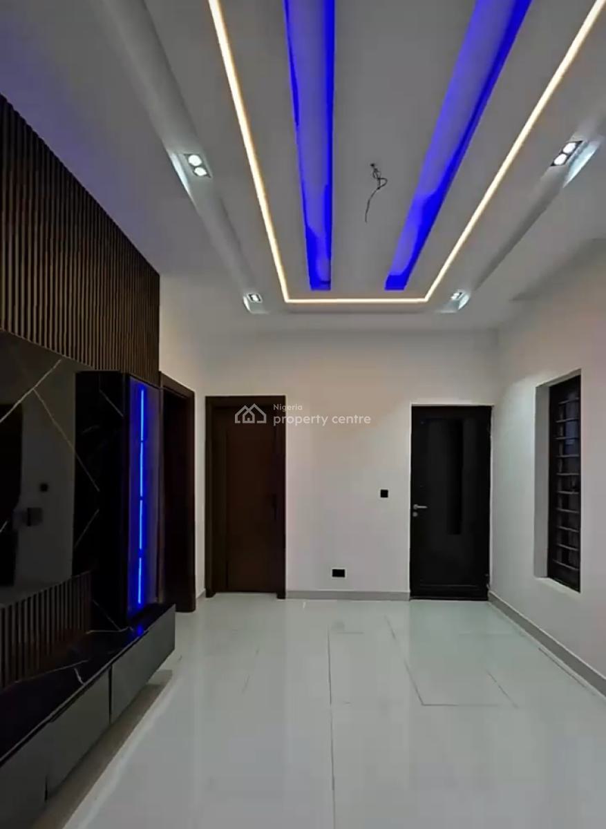 5 Bedrooms Fully Detached with Bq and Swimming Pool, Ajah, Lagos, Detached Duplex for Sale