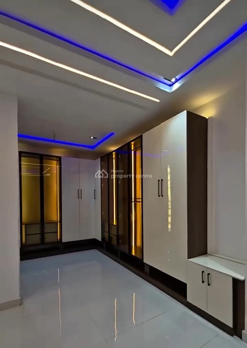 5 Bedrooms Fully Detached with Bq and Swimming Pool, Ajah, Lagos, Detached Duplex for Sale