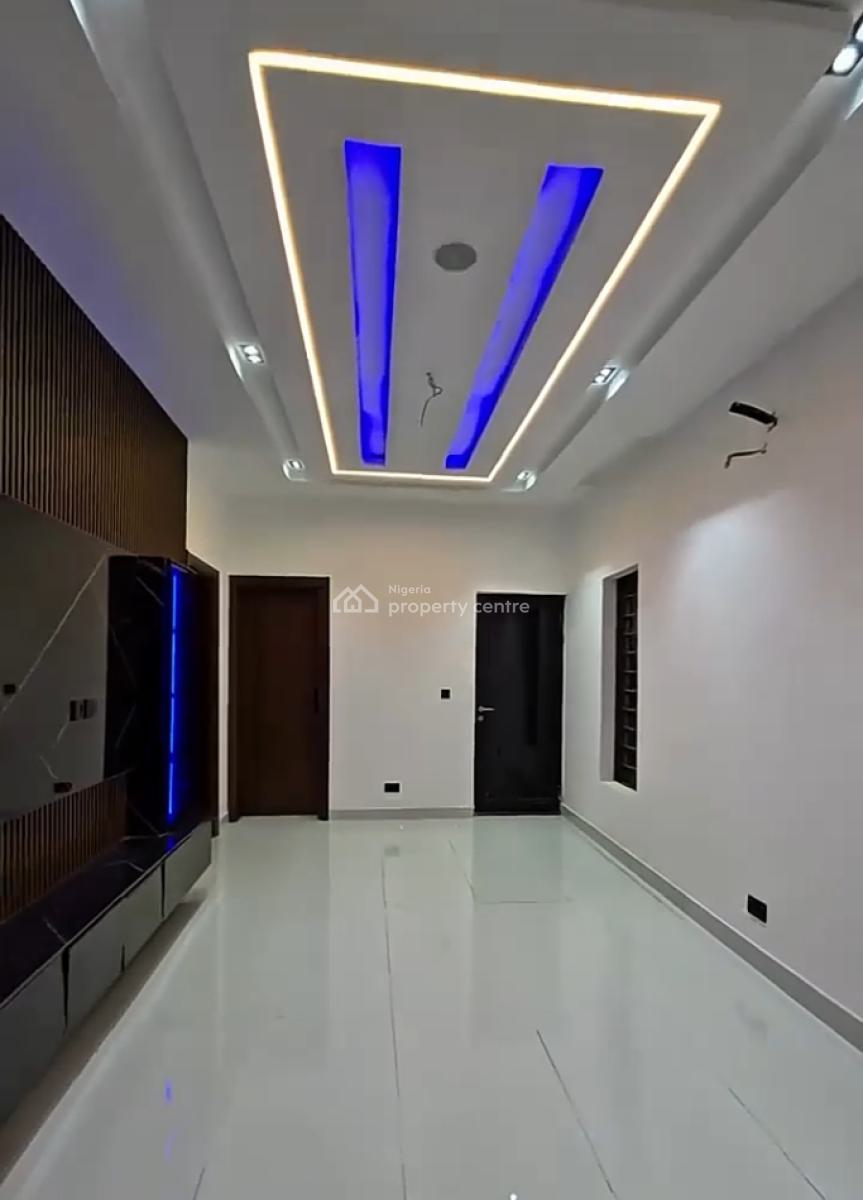 5 Bedrooms Fully Detached with Bq and Swimming Pool, Ajah, Lagos, Detached Duplex for Sale