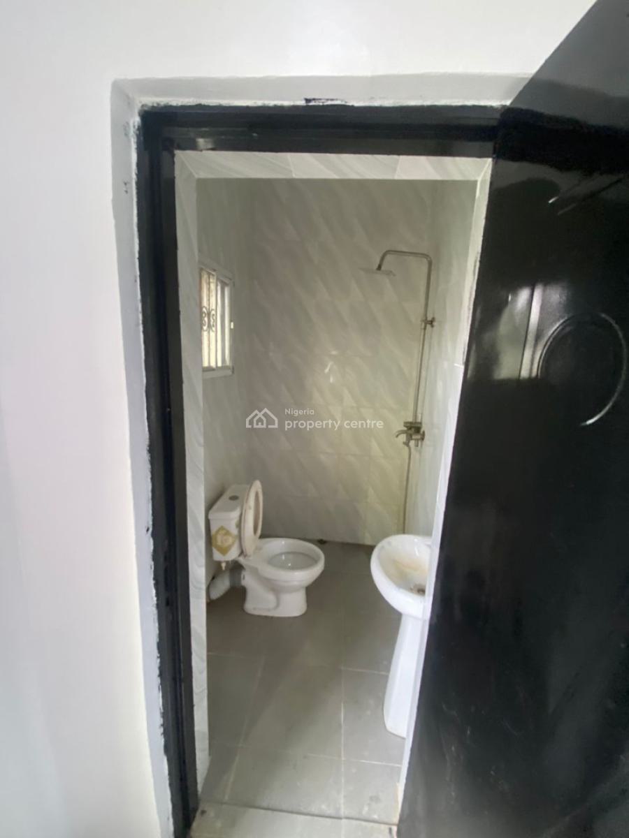 Standard Semi Master Bedroom Apartment with Wardrobe and 24 Hours Light, Ikate, Lekki, Lagos, Self Contain (single Rooms) for Rent