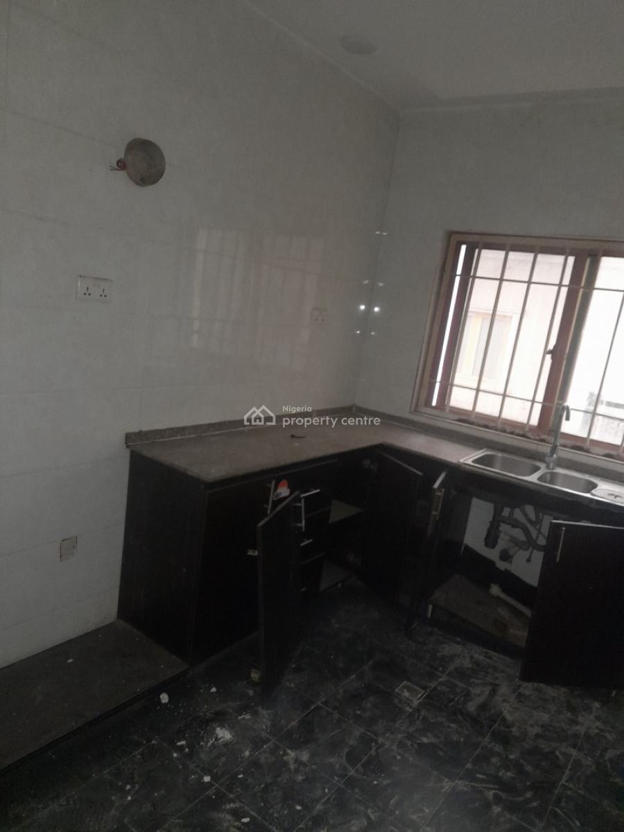Standard Lovely 2 Bedrooms on a Tarred Road, Fo1 Layout, Kubwa, Abuja, Flat / Apartment for Rent