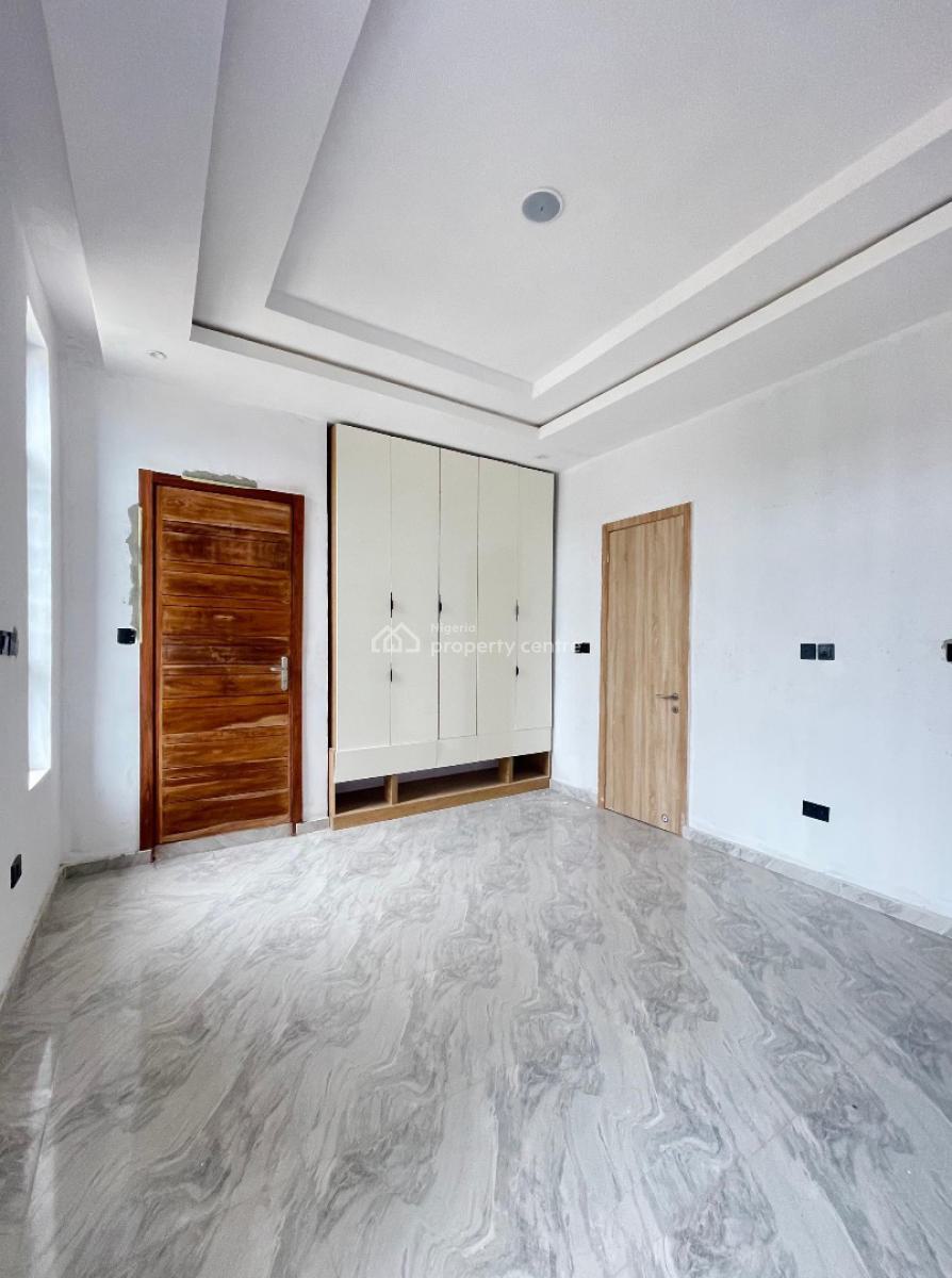 Elegant 2 Bedroom Apartment Fully Serviced with an Elevator, Pool,gym, Ikota, Lekki, Lagos, Flat / Apartment for Sale