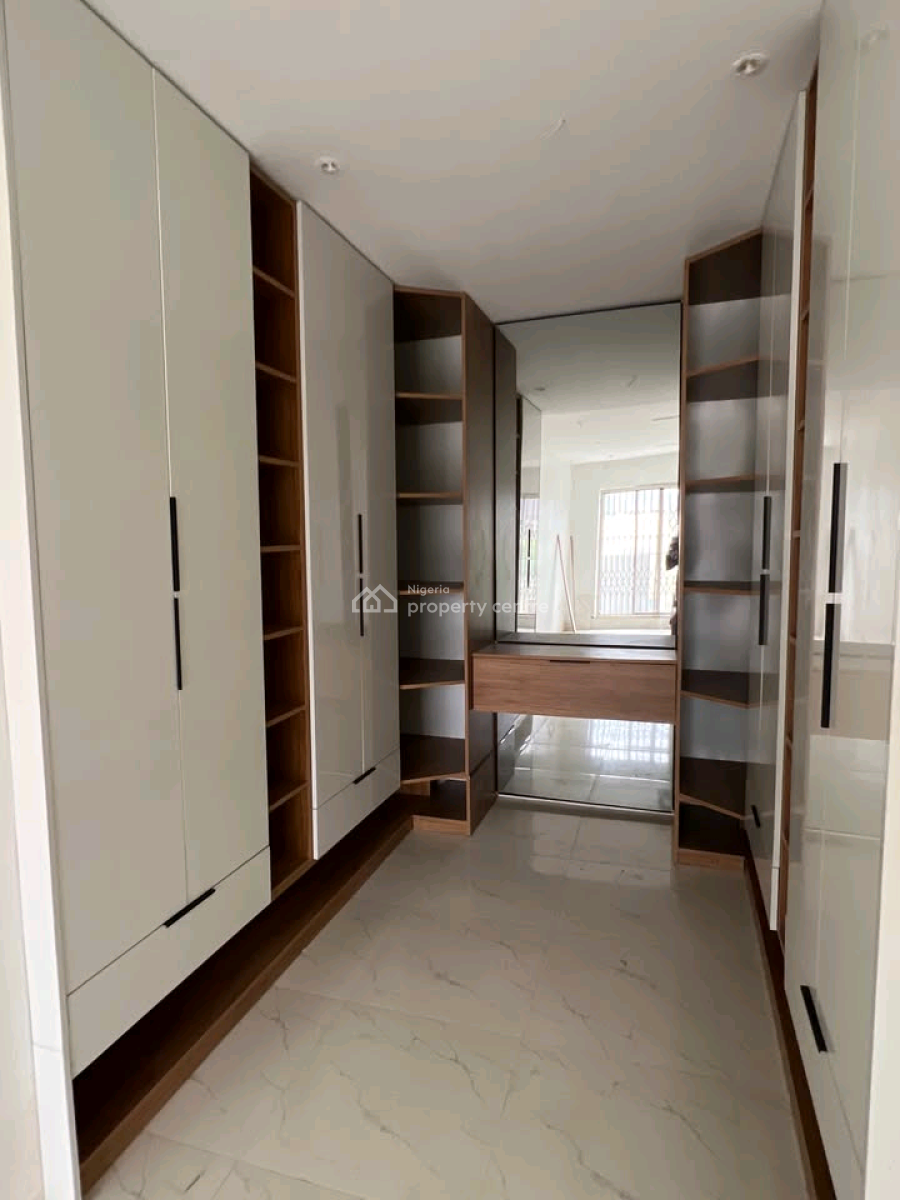 Property Description: 4 Bedroom Terrace with a Family Lounge & Without, Gwarinpa, Abuja, House for Sale