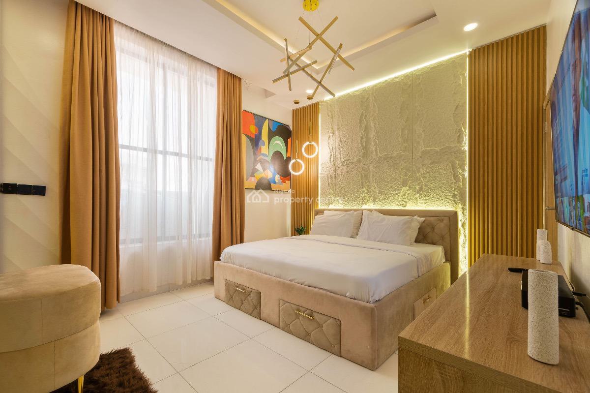 Luxury Furnished 3 Bedroom Apartment, Lekki Phase 1, Lekki, Lagos, Flat / Apartment Short Let