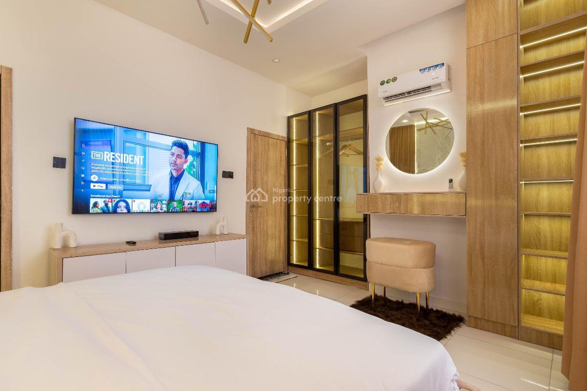 Luxury Furnished 3 Bedroom Apartment, Lekki Phase 1, Lekki, Lagos, Flat / Apartment Short Let