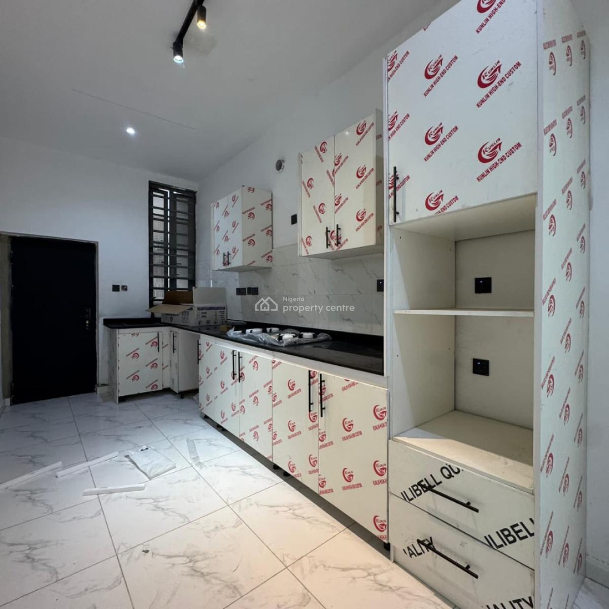 2-bedroom Apartment, Ologolo, Lekki, Lagos, Flat / Apartment for Sale