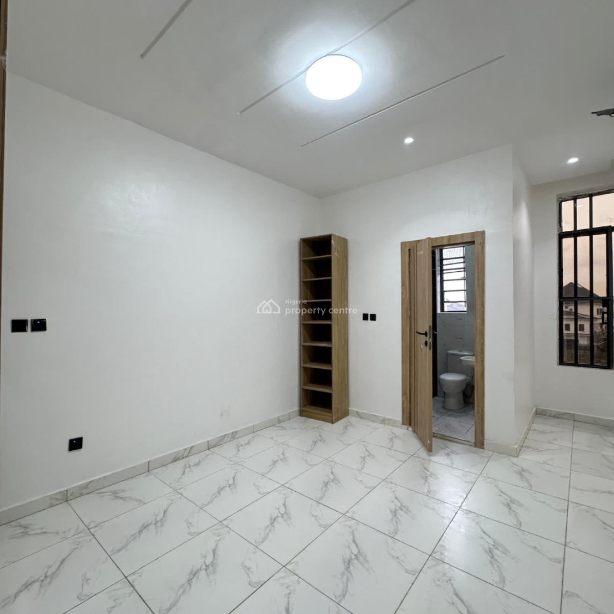 2-bedroom Apartment, Ologolo, Lekki, Lagos, Flat / Apartment for Sale
