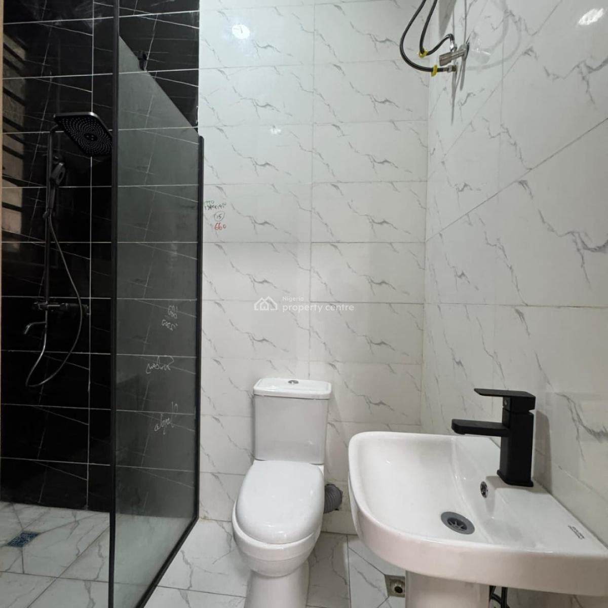 2-bedroom Apartment, Ologolo, Lekki, Lagos, Flat / Apartment for Sale