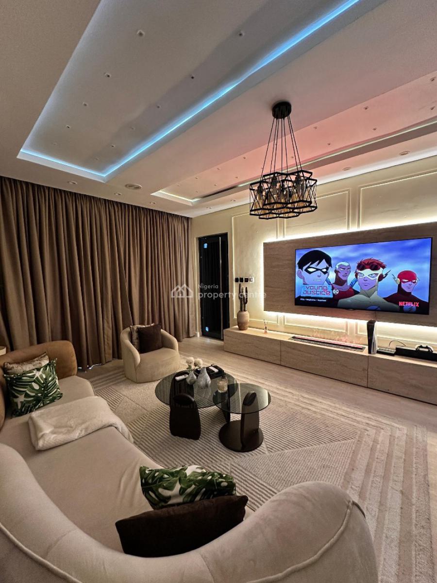 Beautiful 1bedroom Penthouse with Bathtub , Ps4, Private Spacious Co, Lekki Phase 1, Lekki, Lagos, Flat / Apartment Short Let