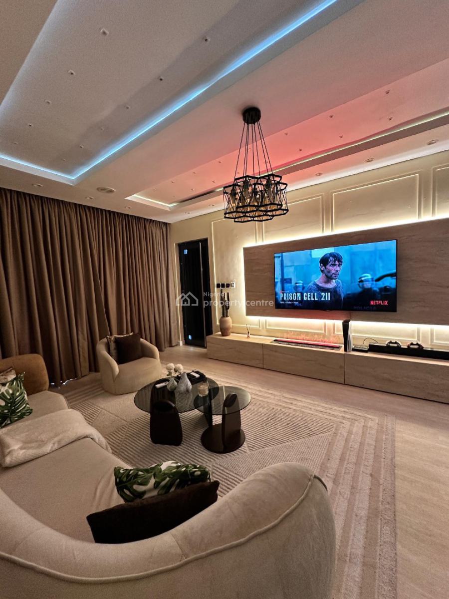 Beautiful 1bedroom Penthouse with Bathtub , Ps4, Private Spacious Co, Lekki Phase 1, Lekki, Lagos, Flat / Apartment Short Let