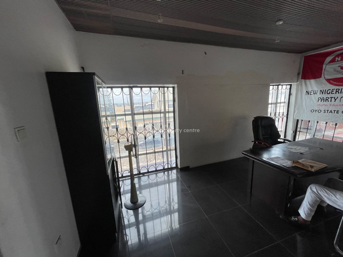 Spacious Strategically Located 6 Rooms Commercial Property, Beside Toyota, Starga Bus-stop, Sango - Eleyele Road, Eleyele, Ibadan, Oyo, Office Space for Sale