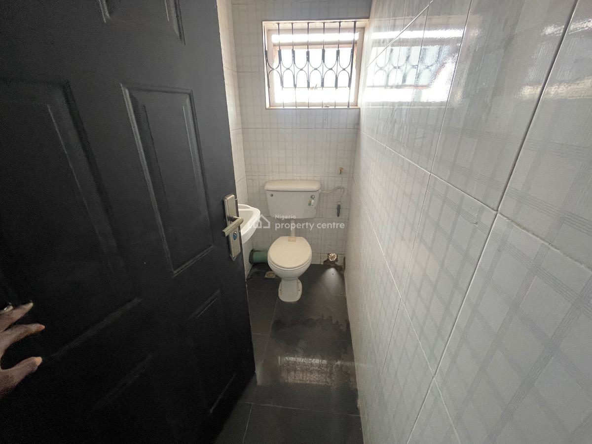 Spacious Strategically Located 6 Rooms Commercial Property, Beside Toyota, Starga Bus-stop, Sango - Eleyele Road, Eleyele, Ibadan, Oyo, Office Space for Sale