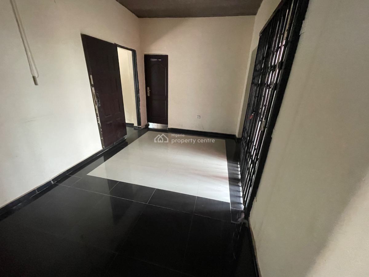 Spacious Strategically Located 6 Rooms Commercial Property, Beside Toyota, Starga Bus-stop, Sango - Eleyele Road, Eleyele, Ibadan, Oyo, Office Space for Sale