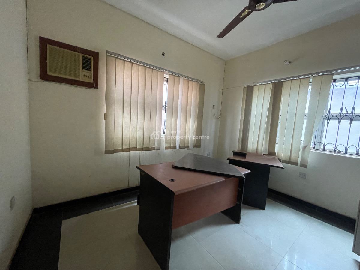 Spacious Strategically Located 6 Rooms Commercial Property, Beside Toyota, Starga Bus-stop, Sango - Eleyele Road, Eleyele, Ibadan, Oyo, Office Space for Sale