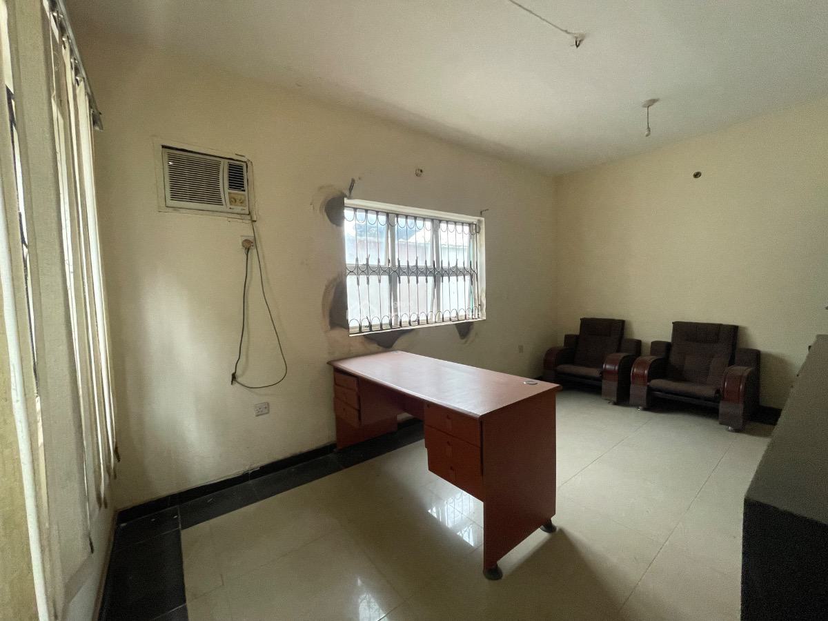 Spacious Strategically Located 6 Rooms Commercial Property, Beside Toyota, Starga Bus-stop, Sango - Eleyele Road, Eleyele, Ibadan, Oyo, Office Space for Sale