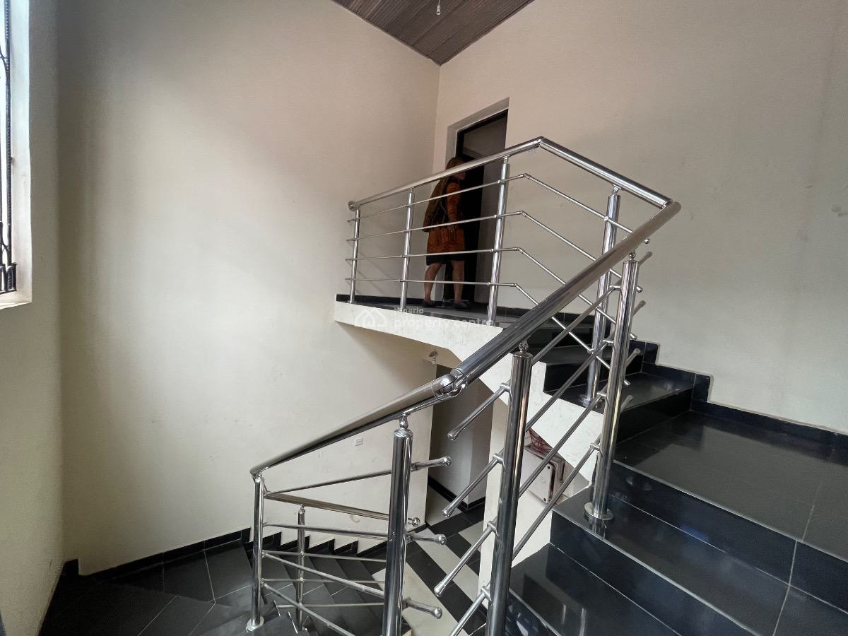 Spacious Strategically Located 6 Rooms Commercial Property, Beside Toyota, Starga Bus-stop, Sango - Eleyele Road, Eleyele, Ibadan, Oyo, Office Space for Sale