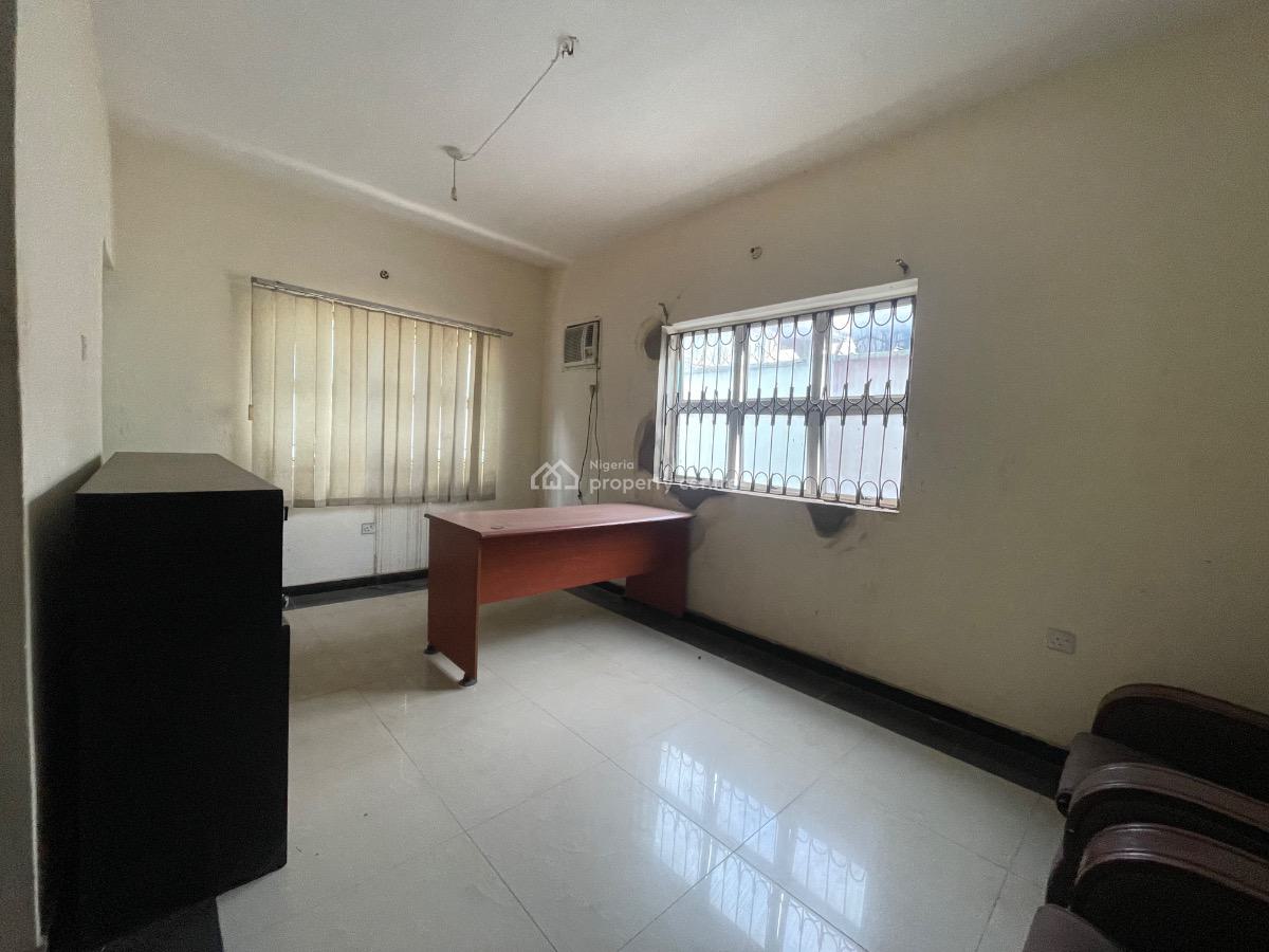 Spacious Strategically Located 6 Rooms Commercial Property, Beside Toyota, Starga Bus-stop, Sango - Eleyele Road, Eleyele, Ibadan, Oyo, Office Space for Sale
