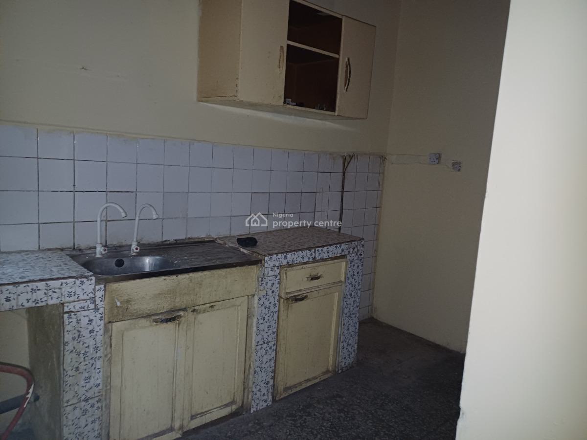 3 Bedroom Flat on The First Floor, Maitama District, Abuja, Flat / Apartment for Rent