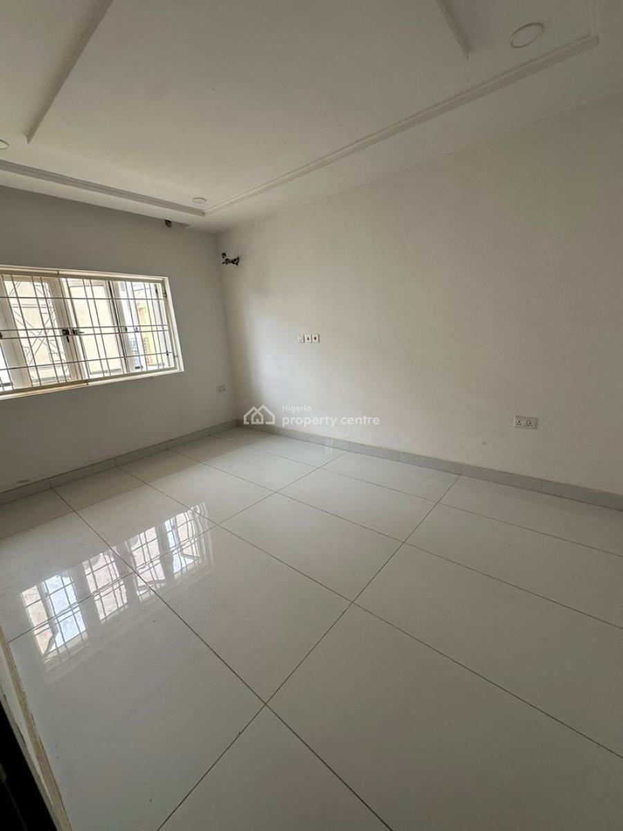 Luxurious 4 Bedrooms Terraces Duplex with Bq, Tarred Road, Serene Neighborhood. ,tarred Road, Jahi, Abuja, Terraced Duplex for Sale