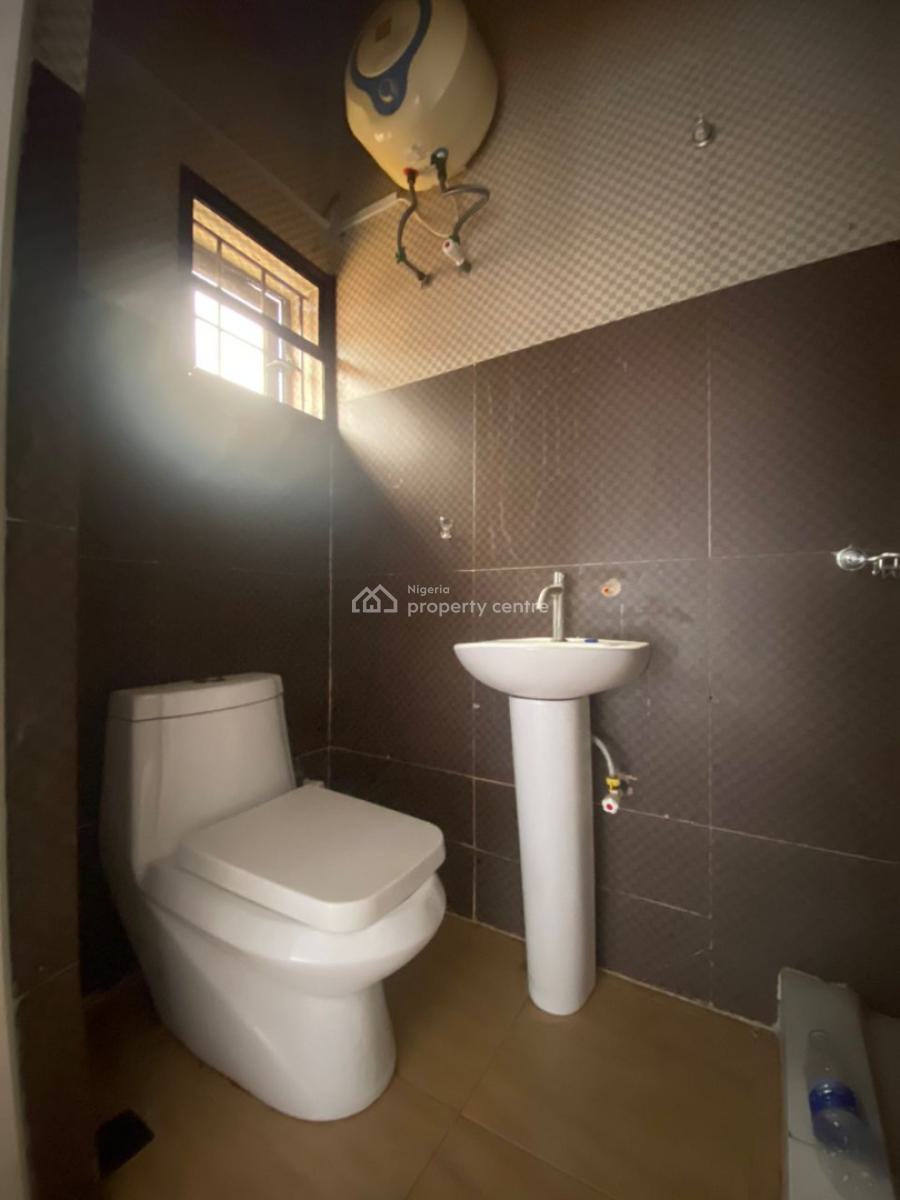 Spacious Single Room Shared Apartment, Ikate Lekki, Lekki, Lagos, House for Rent