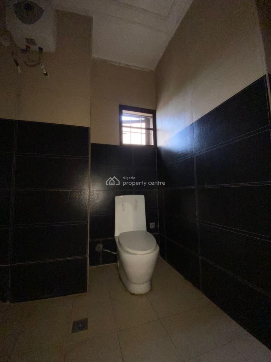 Spacious Master Bedroom Apartment in Ikate Off Kusenla Road, Off Kusenla Road, Lekki Phase 1, Lekki, Lagos, Self Contain (single Rooms) for Rent