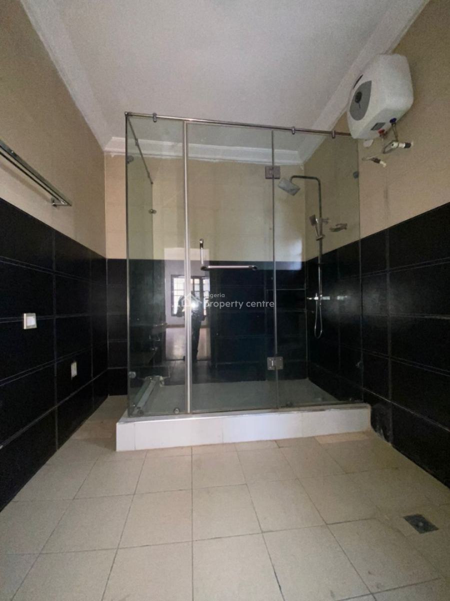 Spacious Master Bedroom Apartment in Ikate Off Kusenla Road, Off Kusenla Road, Lekki Phase 1, Lekki, Lagos, Self Contain (single Rooms) for Rent