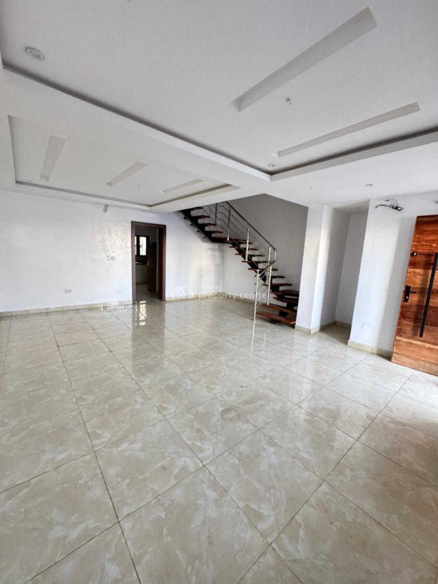 Spaciously Designed Duplex in Serene Environment, Lekki Phase1, Lekki Phase 1, Lekki, Lagos, Terraced Duplex for Rent