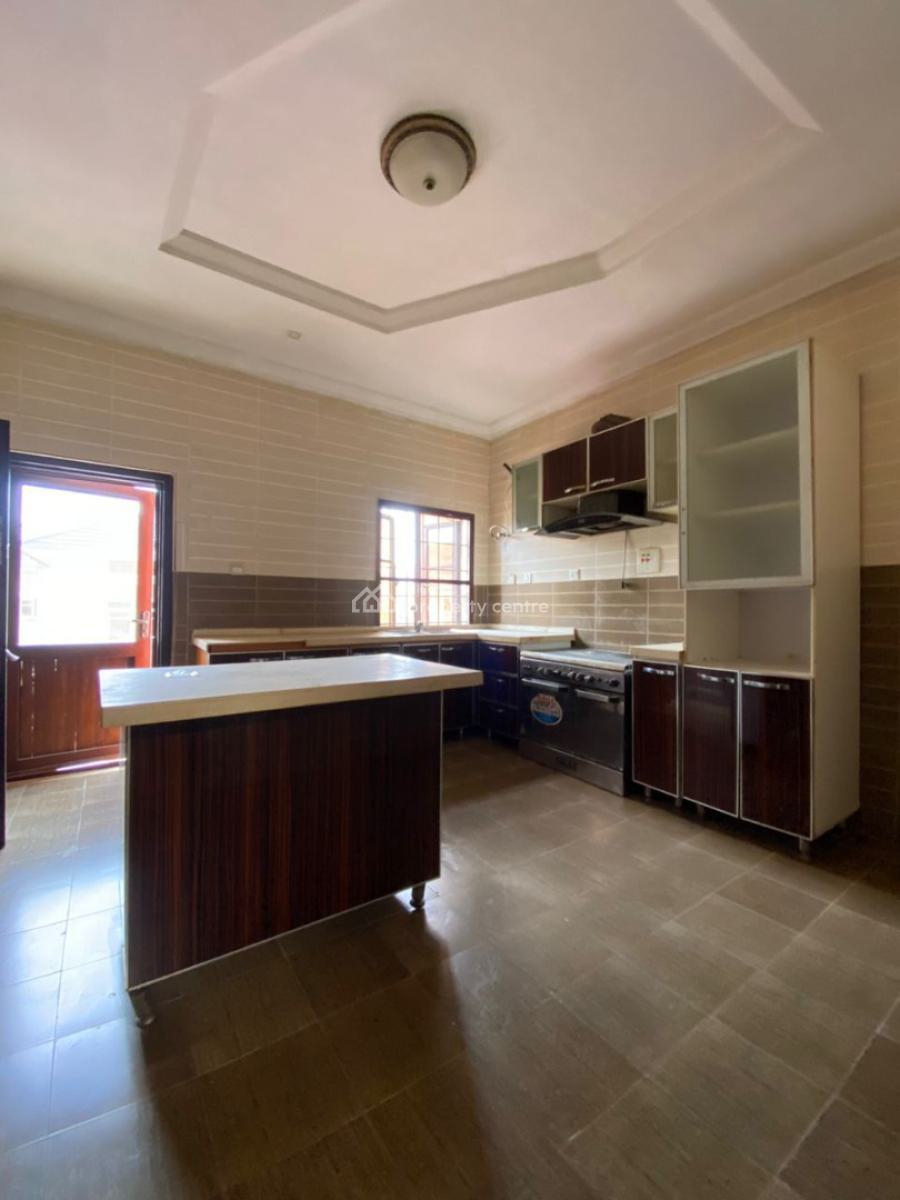 Spacious and Well Maintained Mini Flat, Ikate Elegushi Lekki Lagos, Ikate Elegushi, Lekki, Lagos, Mini Flat (room and Parlour) for Rent
