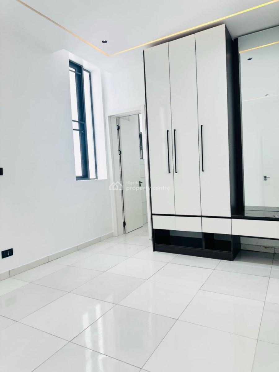 Well Built 2 Bedroom Apartment with Gym and Swimming Pool, Oniru, Victoria Island (vi), Lagos, Flat / Apartment for Sale
