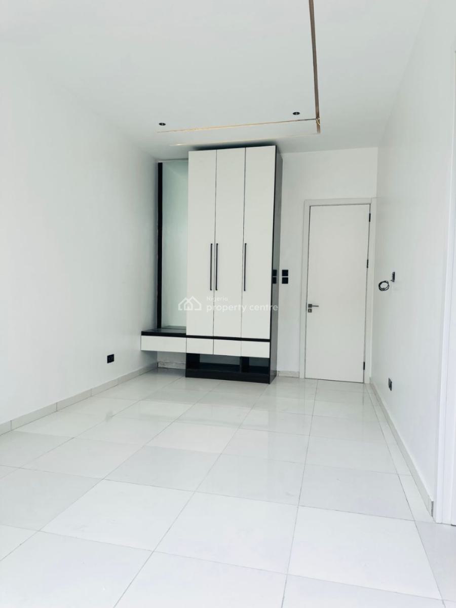 Well Built 2 Bedroom Apartment with Gym and Swimming Pool, Oniru, Victoria Island (vi), Lagos, Flat / Apartment for Sale