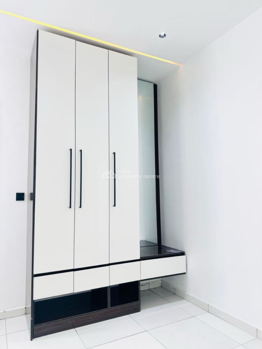 Well Built 2 Bedroom Apartment with Gym and Swimming Pool, Oniru, Victoria Island (vi), Lagos, Flat / Apartment for Sale