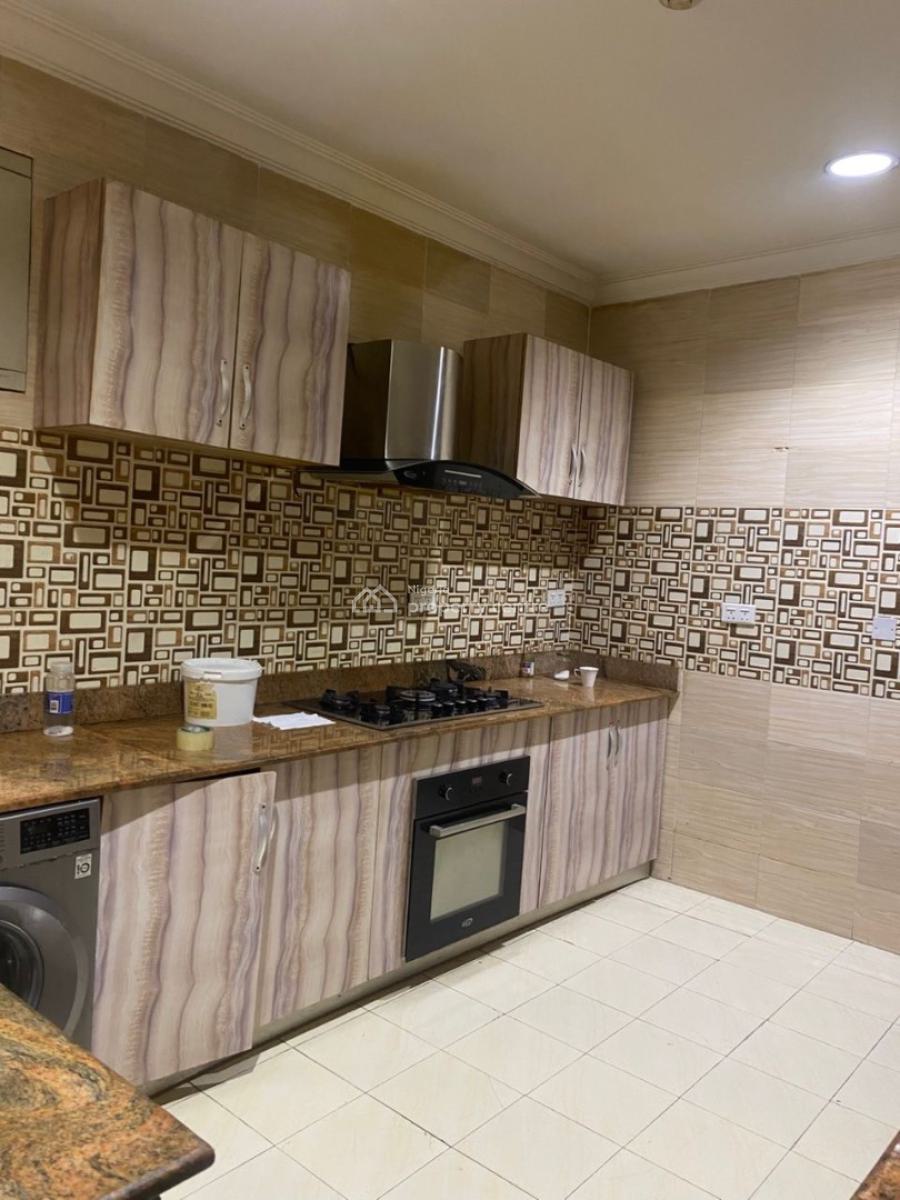 Well-lit Unfurnished 3 Bedrooms Apartment with Unique Features, Off Aso Street, Parkview, Ikoyi, Lagos, Flat / Apartment for Rent