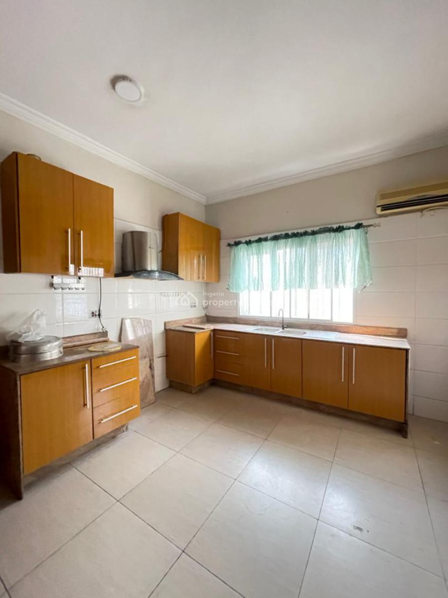 3 Bedrooms Flat with Bq, Off Remi Olowude, Lekki Phase 1, Lekki, Lagos, Flat / Apartment for Rent