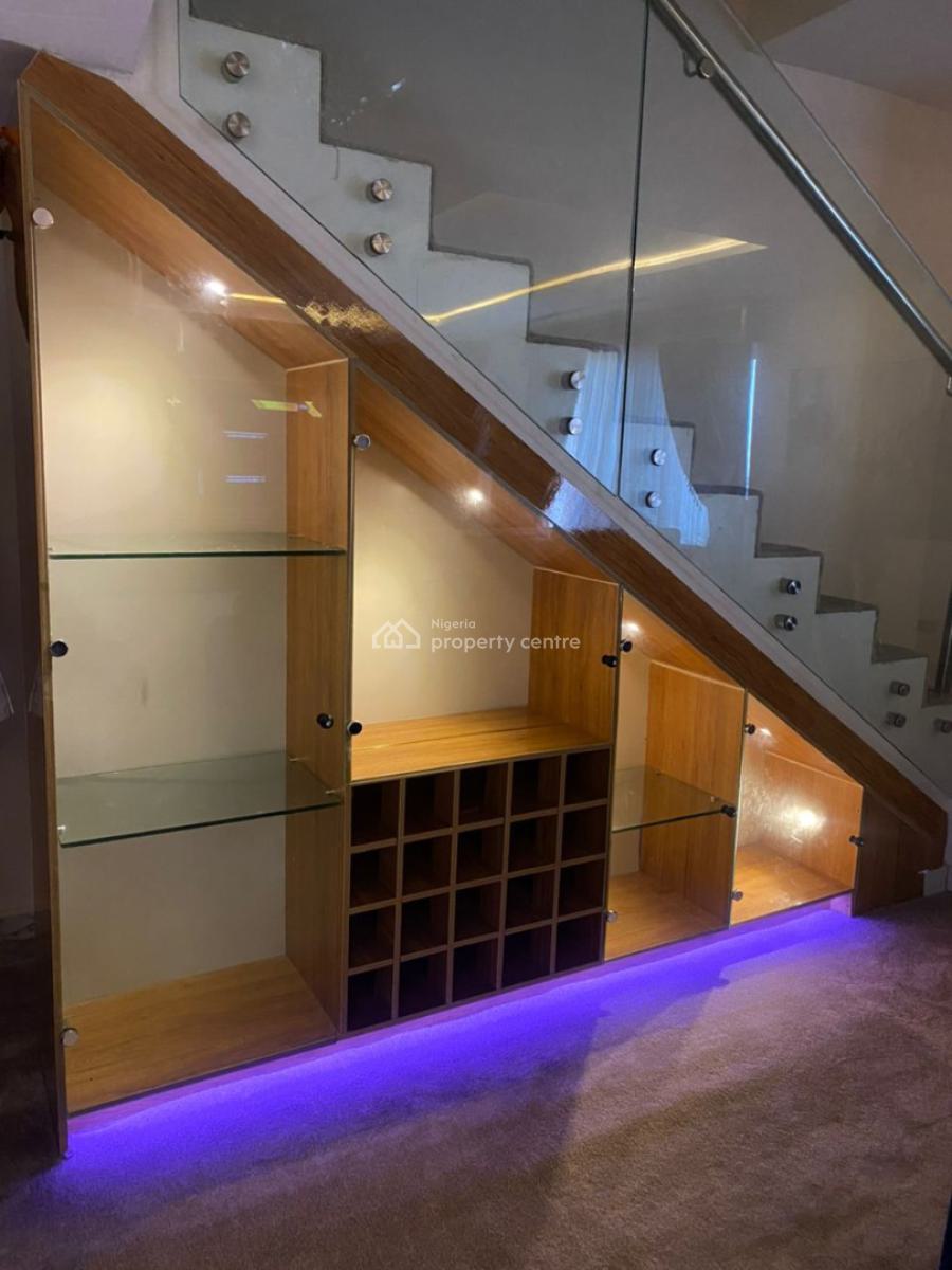 Luxuriously Furnished 4 Bedroom Maisonette with Bq, Lekki Phase1 Right Side, Lekki, Lagos, Flat / Apartment for Rent