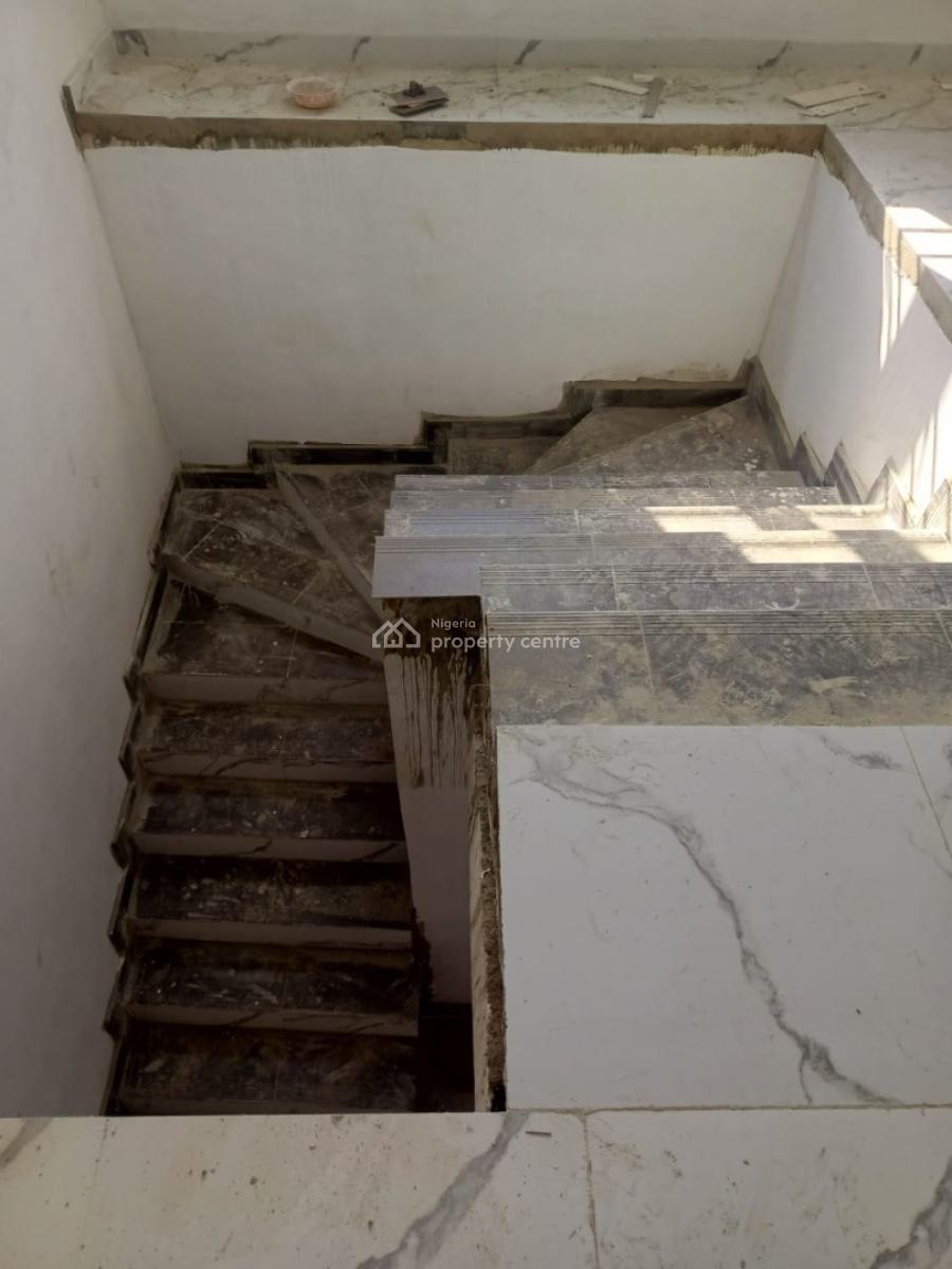 4 Bedroom Fully Detached Duplex with a Room Self Contained Bq, Engineer Lere Adigun Gra Next to Bcos, Bashorun, Ibadan, Oyo, Detached Duplex for Sale