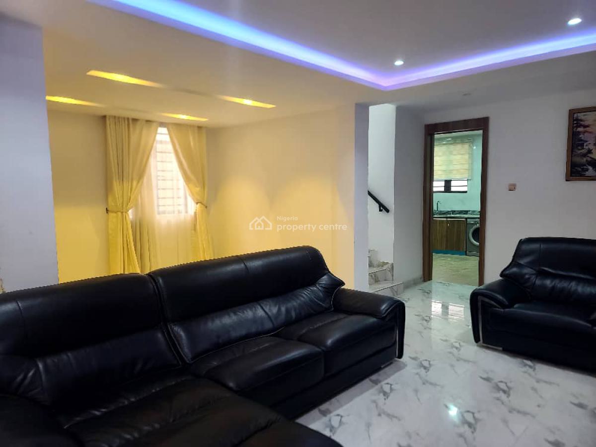 Luxurious 4 Bedrooms Apartment, Osapa, Lekki, Lagos, Flat / Apartment for Sale