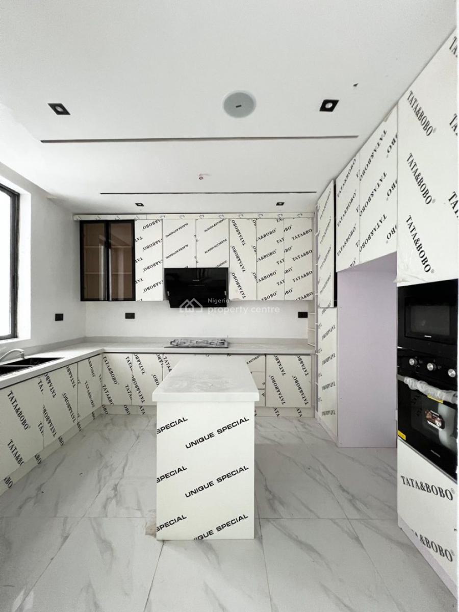 Luxurious  Apartments with Swimming Pool, Elevator & Gym, Lekki Phase 1, Lekki Phase 1, Lekki, Lagos, Flat / Apartment for Sale