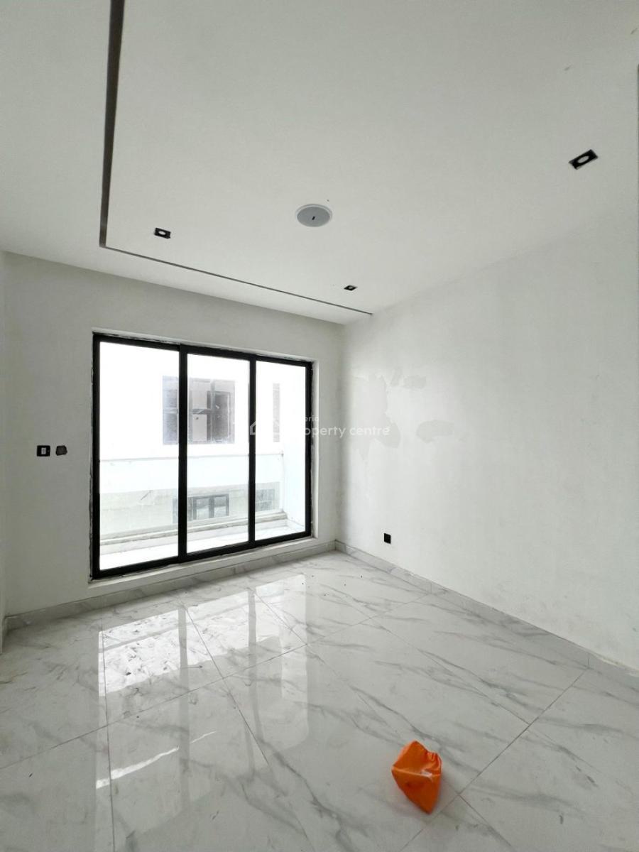 Luxurious  Apartments with Swimming Pool, Elevator & Gym, Lekki Phase 1, Lekki Phase 1, Lekki, Lagos, Flat / Apartment for Sale