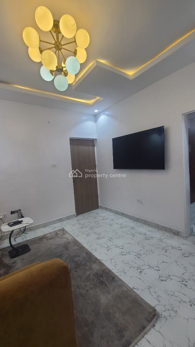 Furnished Mini Flat, Lekki Phase 1 Proper, Lekki Phase 1, Lekki, Lagos, Mini Flat (room and Parlour) for Rent