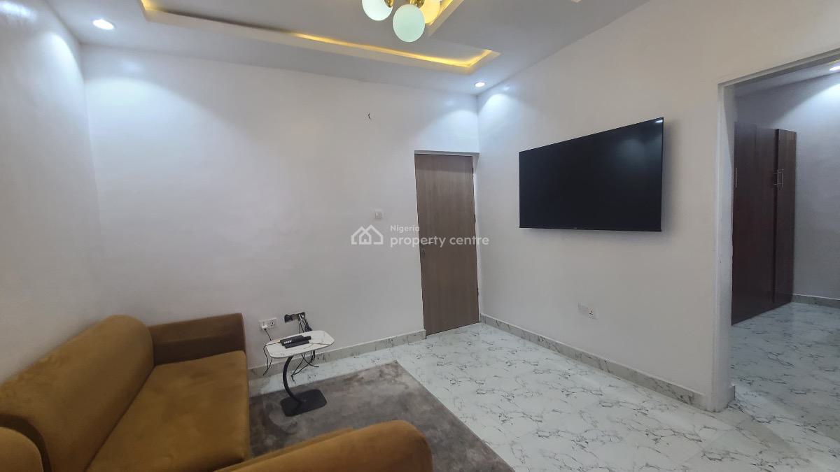 Furnished Mini Flat, Lekki Phase 1 Proper, Lekki Phase 1, Lekki, Lagos, Mini Flat (room and Parlour) for Rent