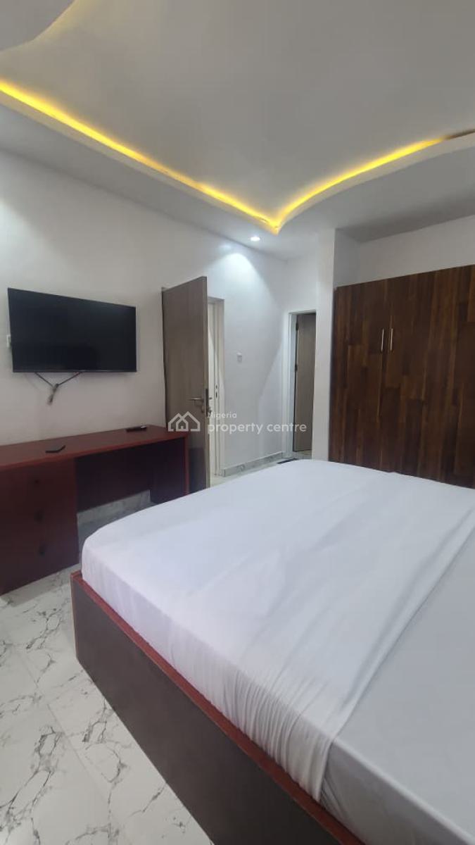 Furnished Mini Flat, Lekki Phase 1 Proper, Lekki Phase 1, Lekki, Lagos, Mini Flat (room and Parlour) for Rent