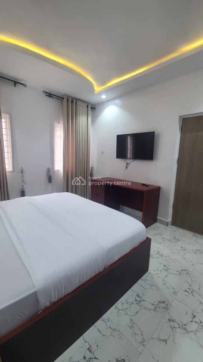 Furnished Mini Flat, Lekki Phase 1 Proper, Lekki Phase 1, Lekki, Lagos, Mini Flat (room and Parlour) for Rent