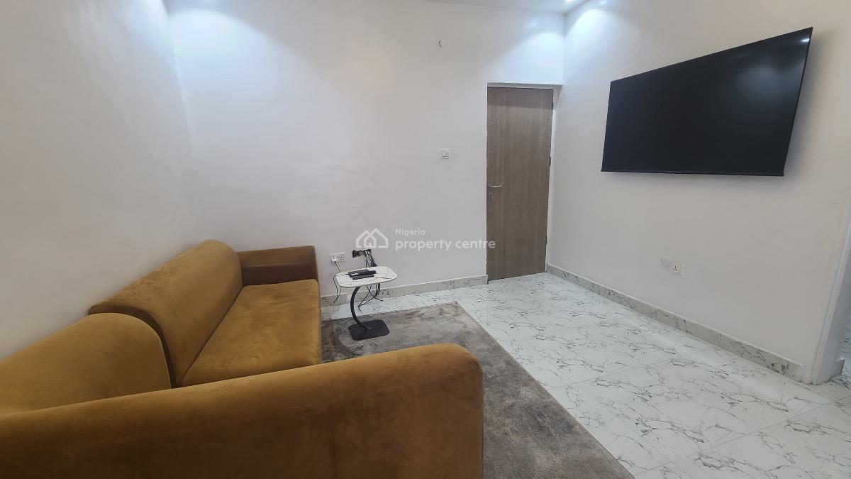 Furnished Mini Flat, Lekki Phase 1 Proper, Lekki Phase 1, Lekki, Lagos, Mini Flat (room and Parlour) for Rent