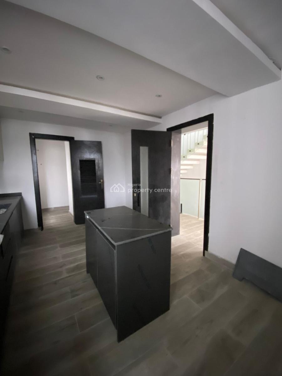 Nicely Built Affordable 4 Bedroom Fully Detached Duplex with Bq, Sitting on 2 Floors, Chevron, Lekki, Lagos, Detached Duplex for Sale